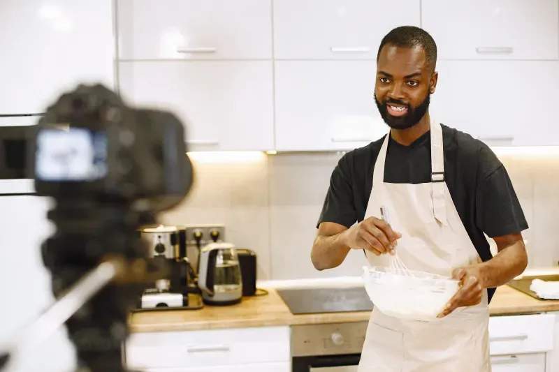 Why Group Cooking Classes Create Memorable Experiences